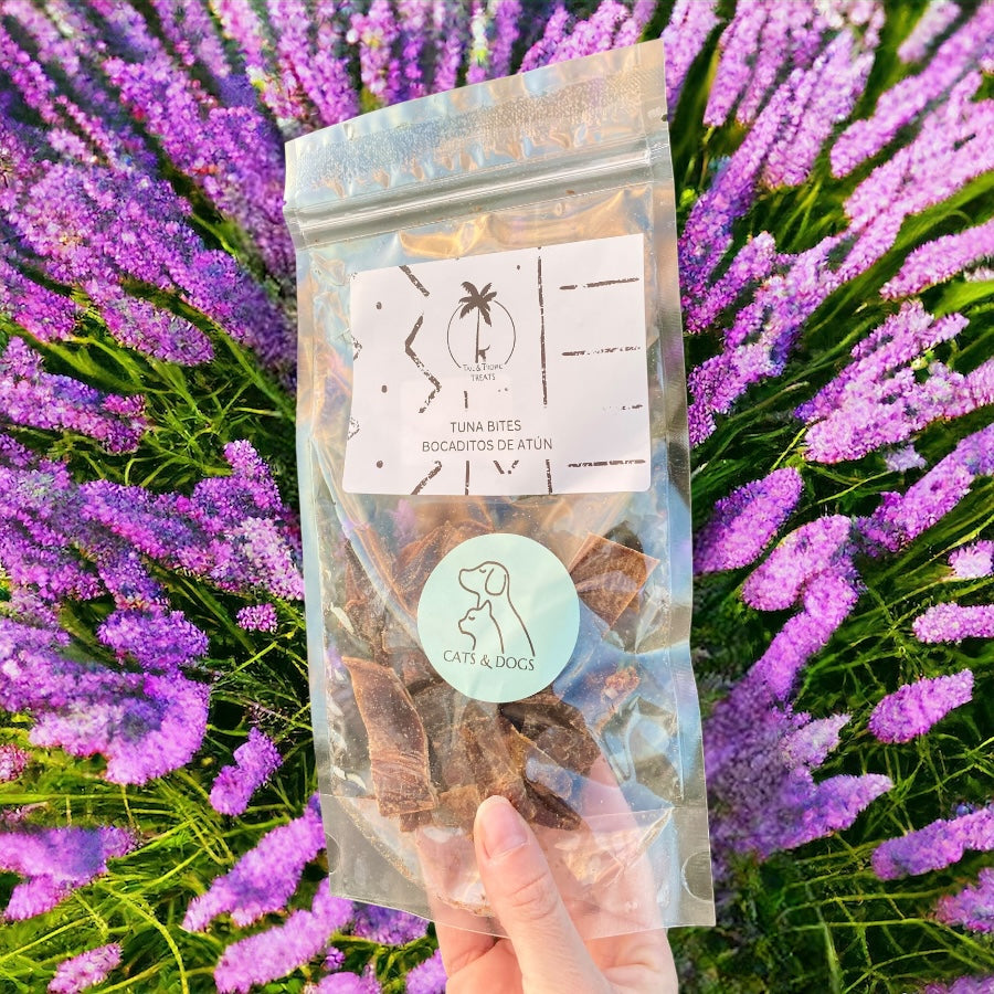 TUNA BITES - Dehydrated natural treat for cats and dogs