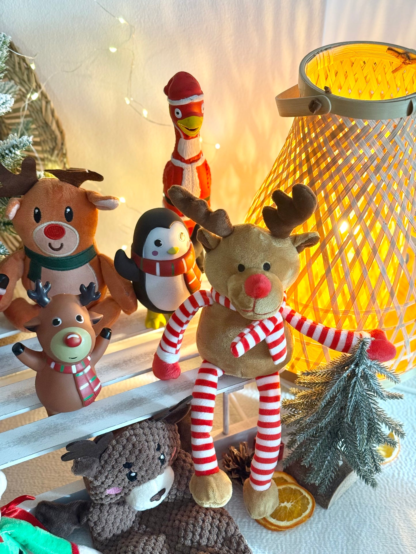 XMAS Happy Reindeer Plush – 30 cm - Tail and Tropic