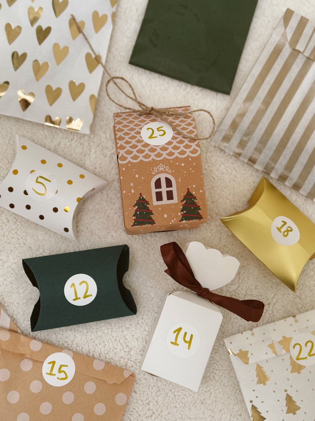THE TAIL & TROPIC ADVENT CALENDAR 🎄