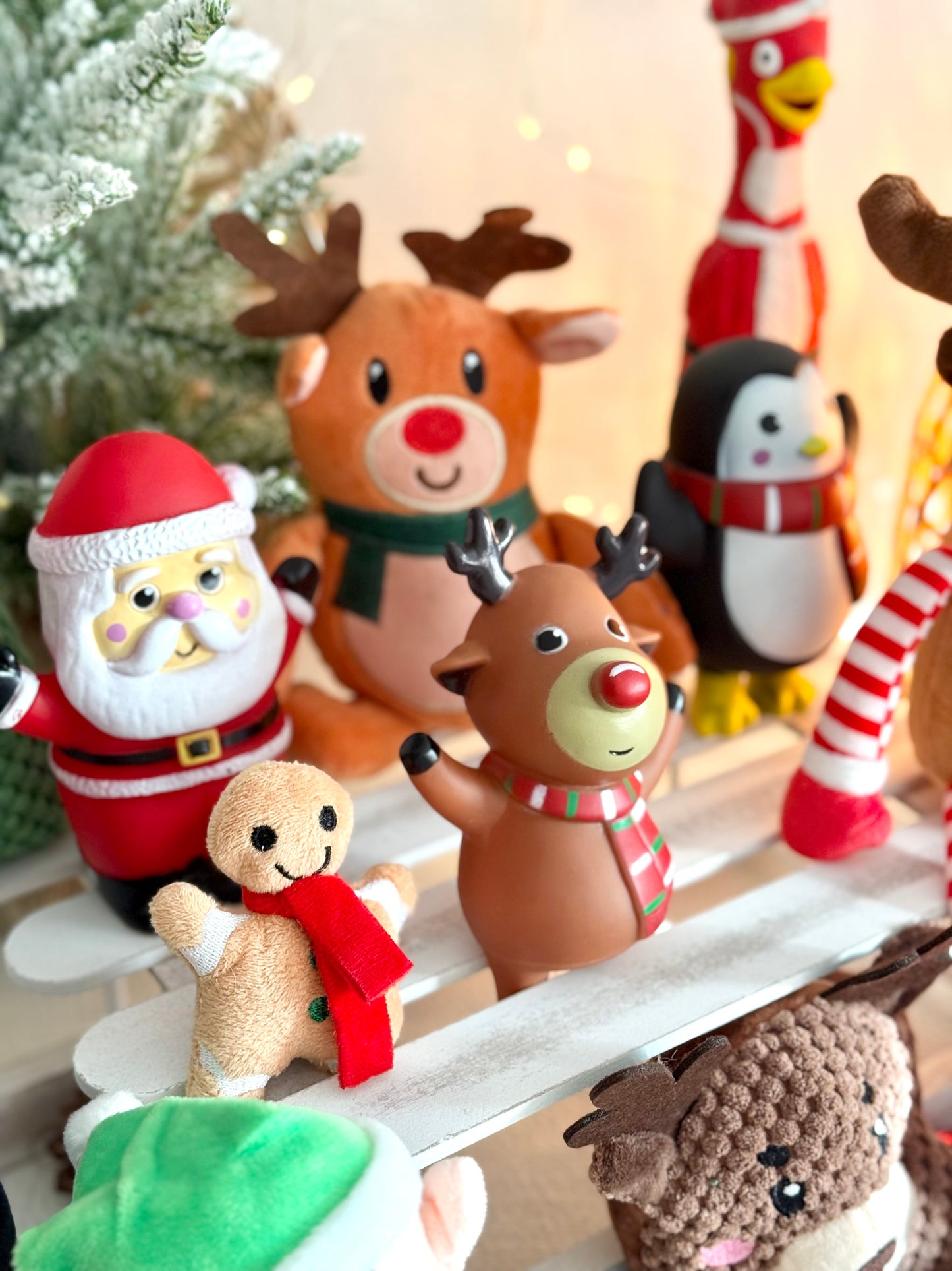 XMAS Santa Claus Vinyl Toy – 12 cm - Tail and Tropic