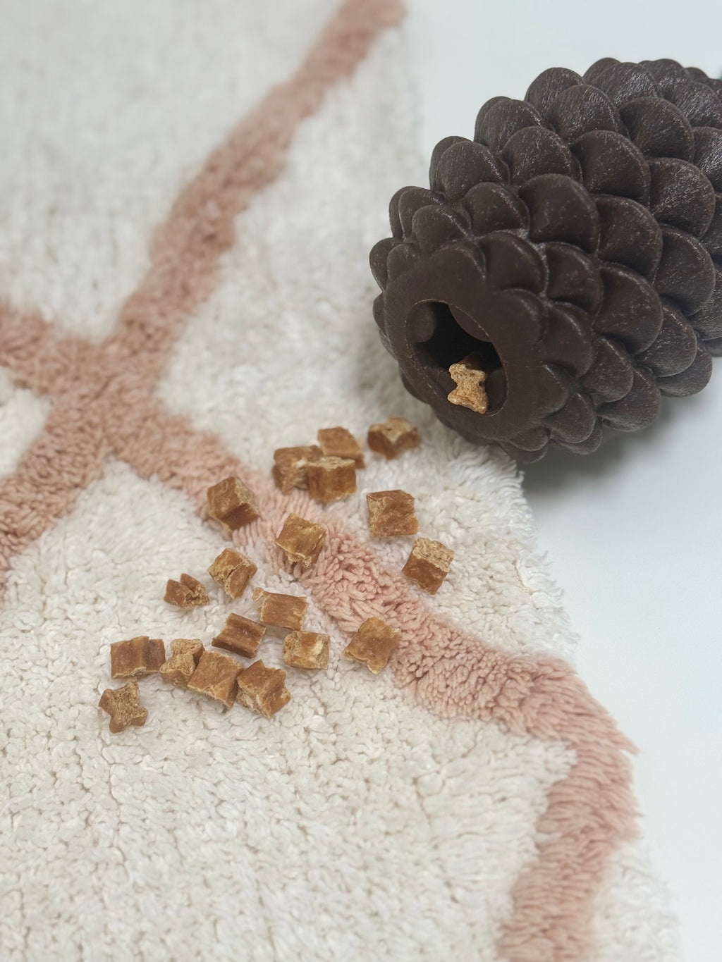Ancol Treat Dispensing Pine Cone