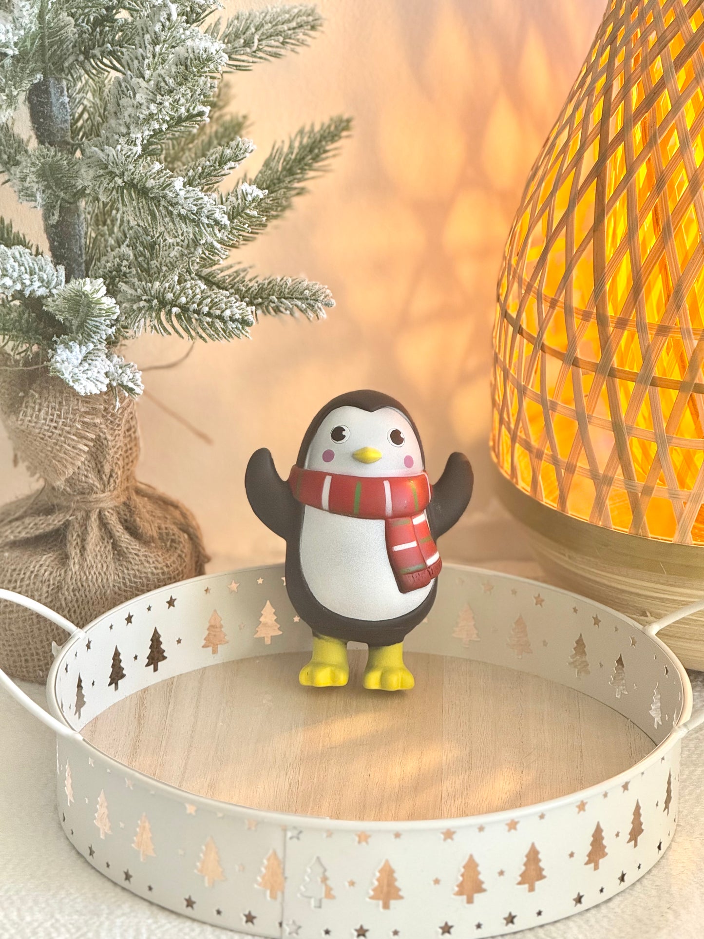 XMAS Penguin Vinyl Toy – 12 cm - Tail and Tropic