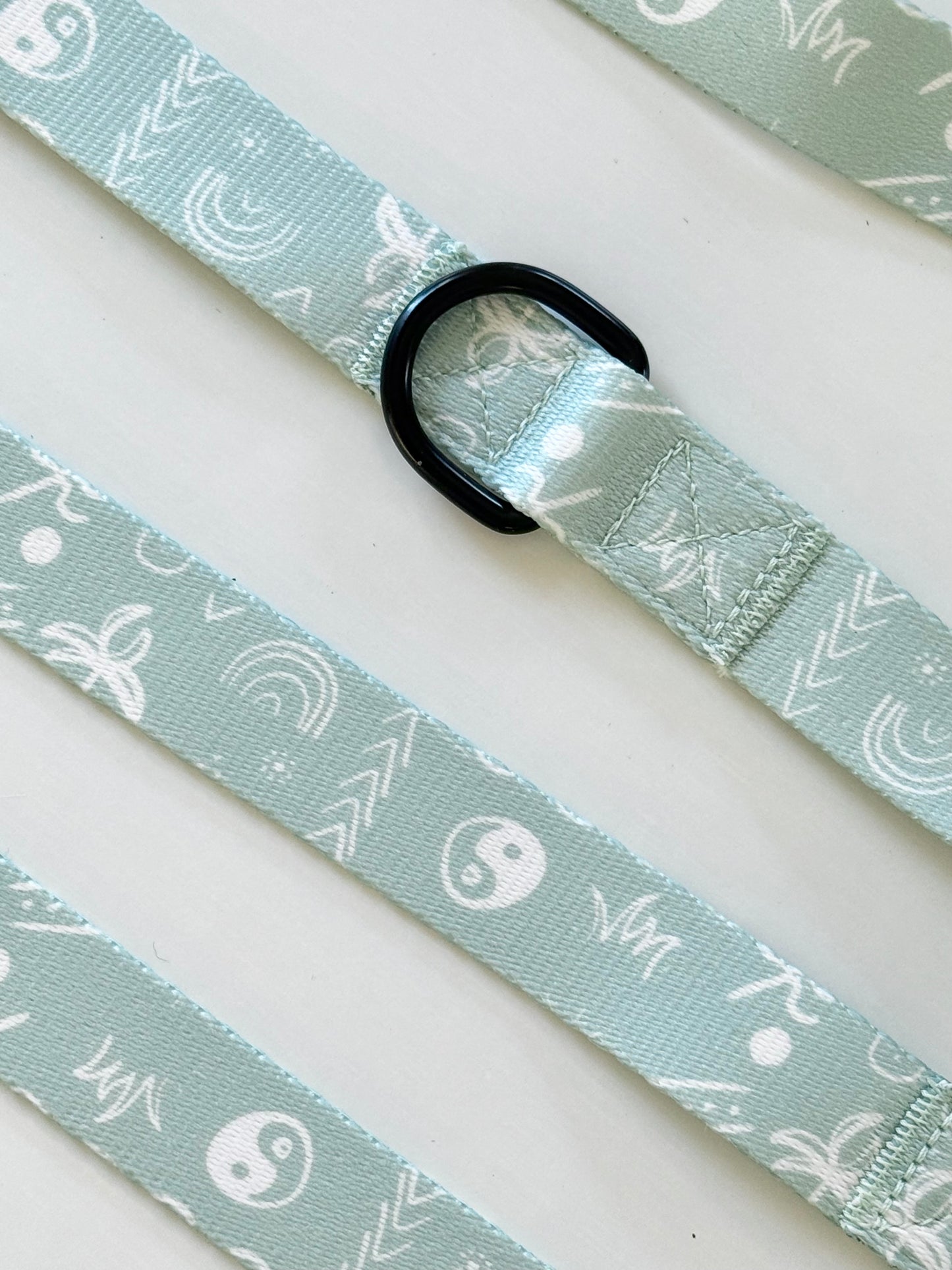 Correa Multiposición para Perros – Colección AURA 🌊 | Libertad Manos Libres en Azul Boho Mediterráneo – Tail & Tropic