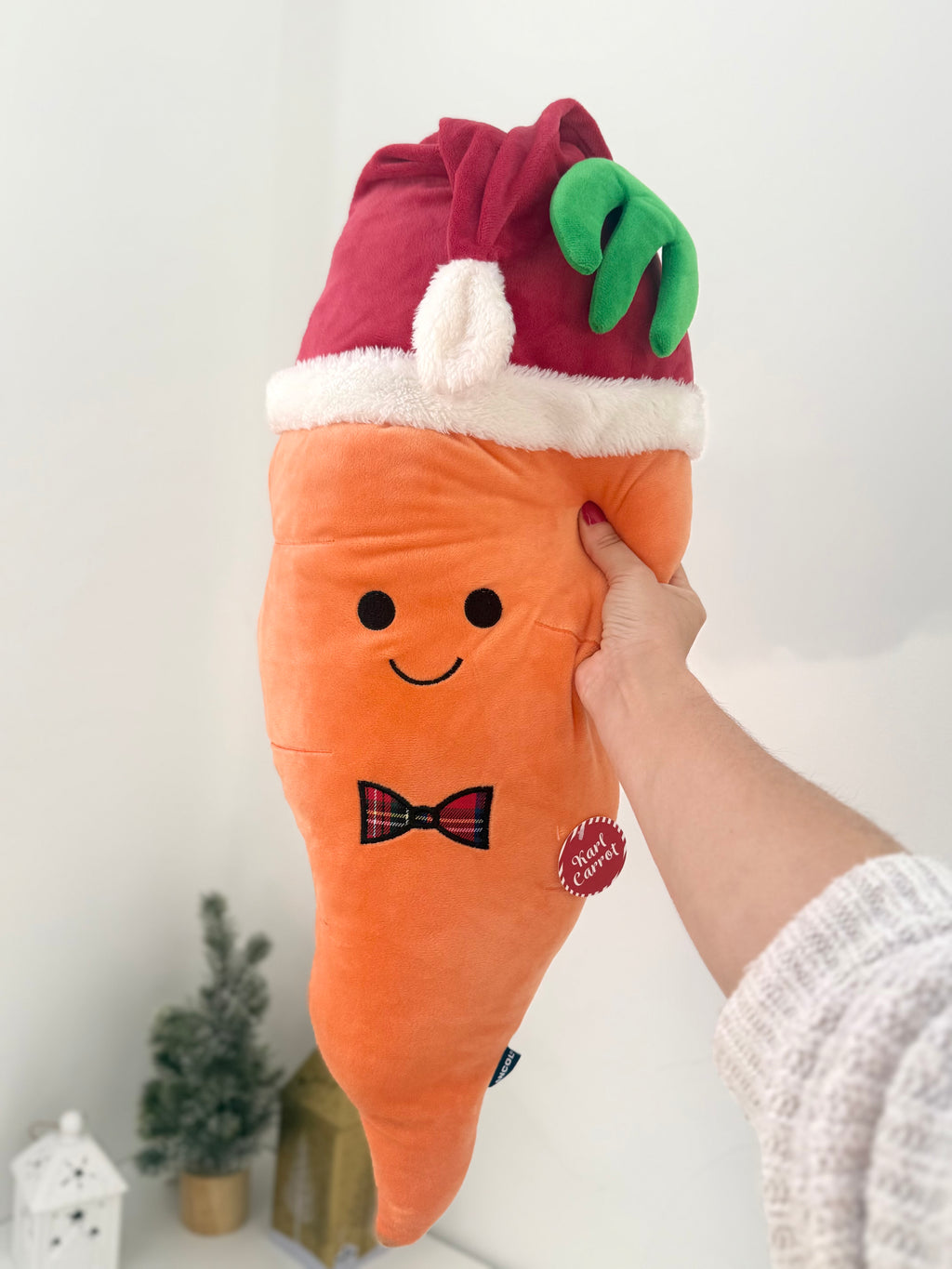 XXL Karl Carrot – Extra Large Plush Dog Toy